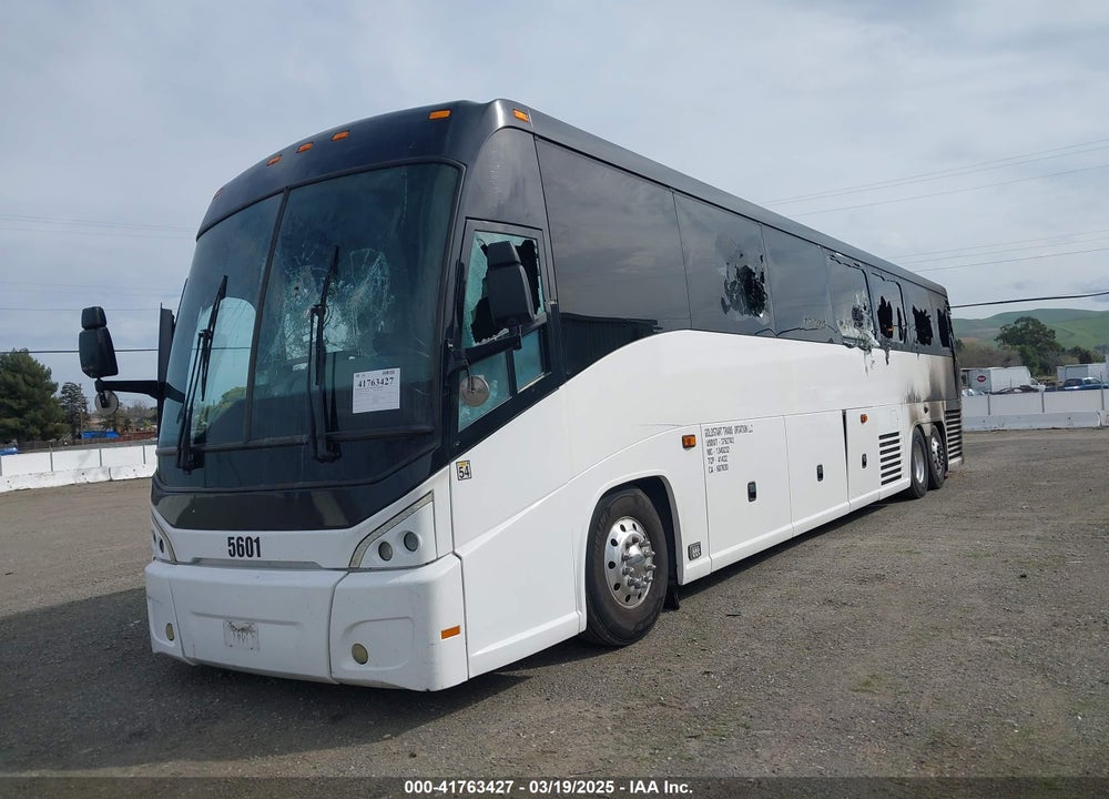 2013 MOTOR COACH INDUSTRIES TRANSIT BUS VIN: 2MG3JM8A9DW066533