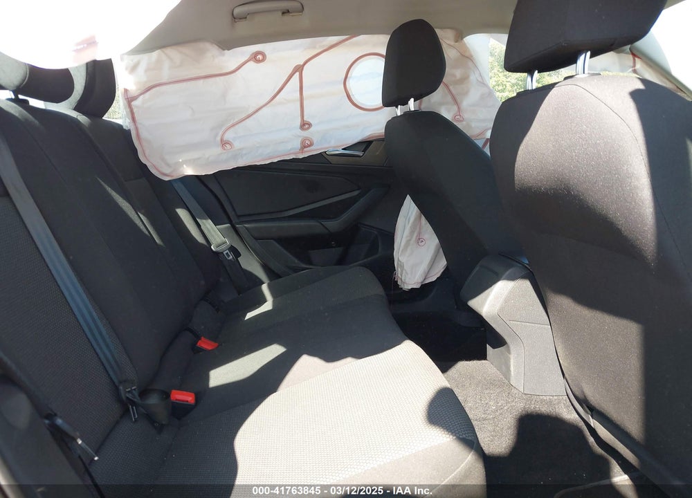 2019 VOLKSWAGEN JETTA VIN: 3VWCB7BU5KM242568