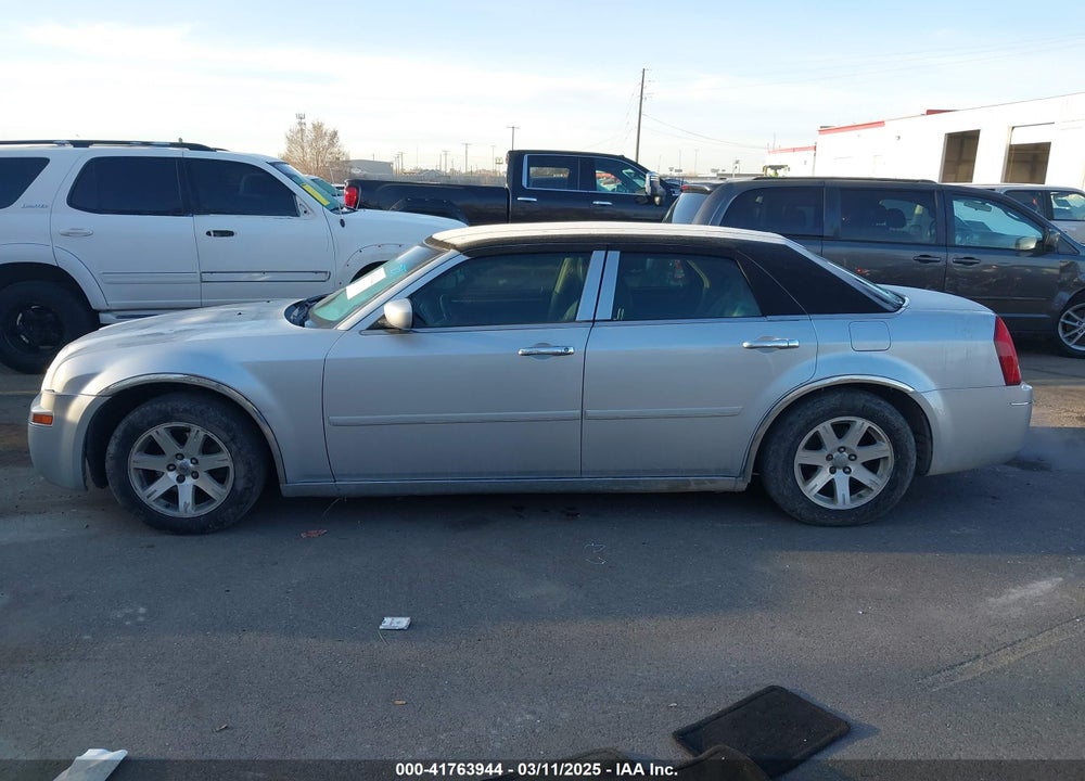 2005 CHRYSLER 300 TOURING VIN: 2C3JA53G65H130881