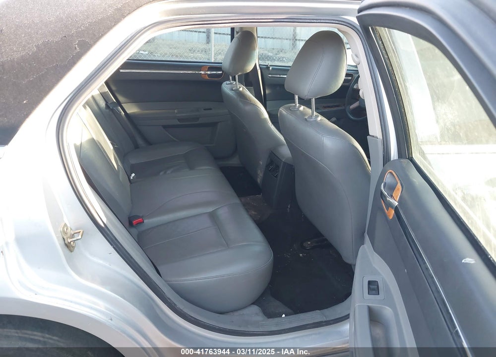2005 CHRYSLER 300 TOURING VIN: 2C3JA53G65H130881
