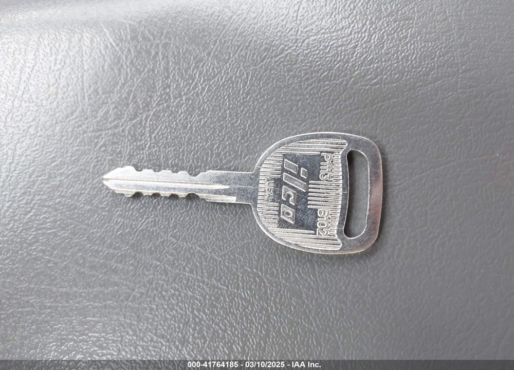 2004 GMC ENVOY VIN: 1GKDS13S442240682