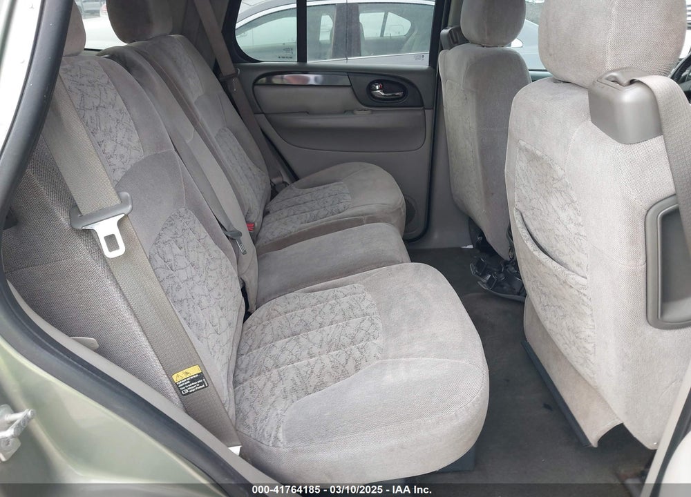 2004 GMC ENVOY VIN: 1GKDS13S442240682