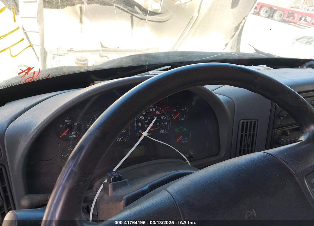 2005 INTERNATIONAL 4000 4300 VIN: 1HTMMAAM25H138941