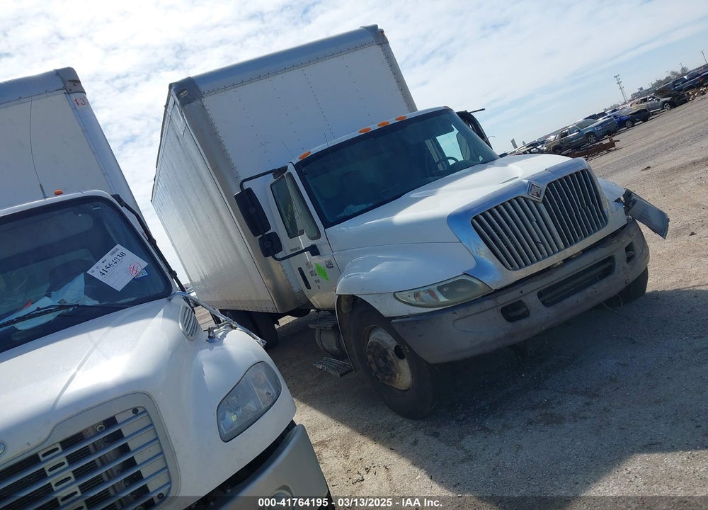 2005 INTERNATIONAL 4000 4300 VIN: 1HTMMAAM25H138941