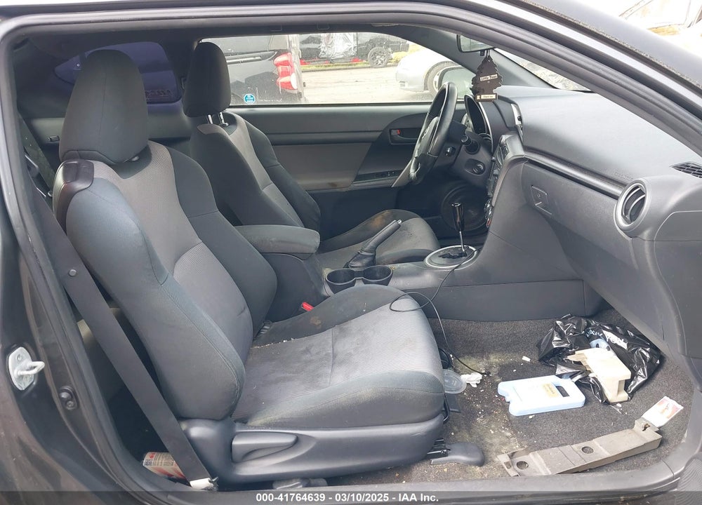 2014 SCION TC VIN: JTKJF5C77E3076077