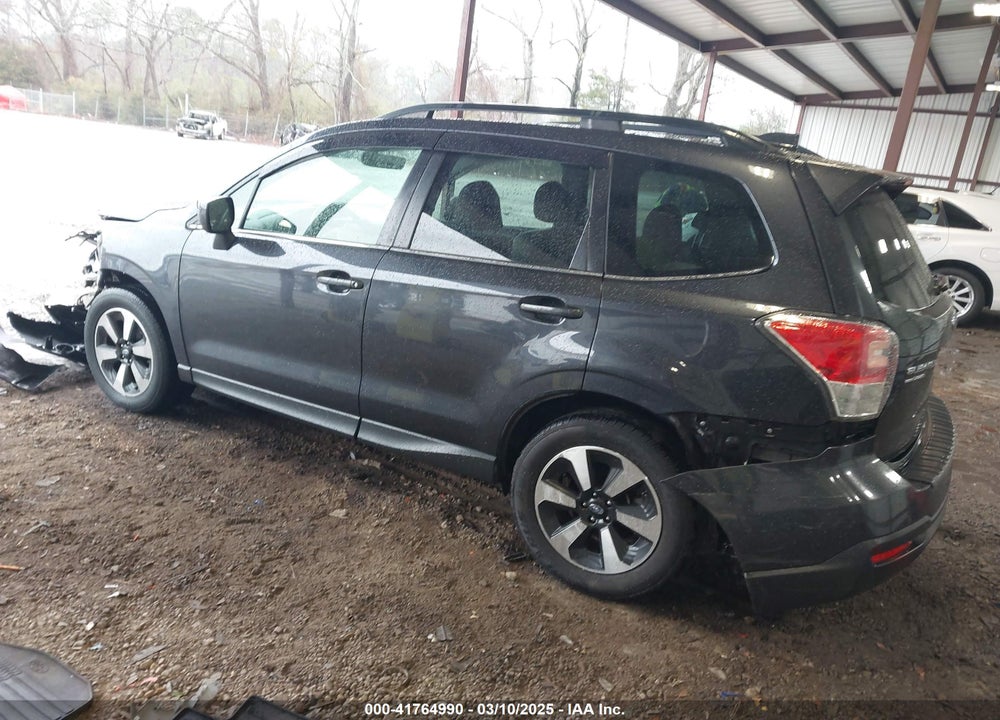2018 SUBARU FORESTER VIN: JF2SJAJCXJH499902