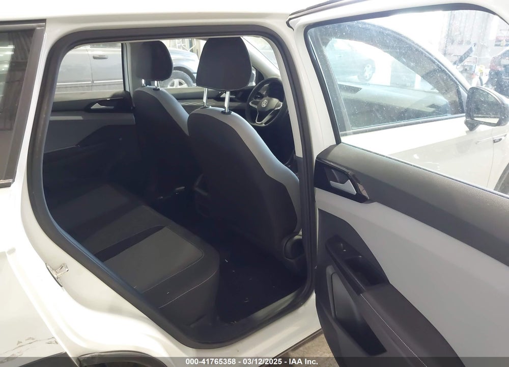2024 VOLKSWAGEN TAOS VIN: 3VV5X7B28RM075940