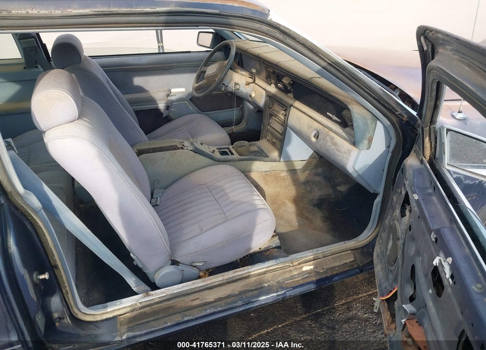1983 FORD THUNDERBIRD VIN: 1FABP46F4DH130206