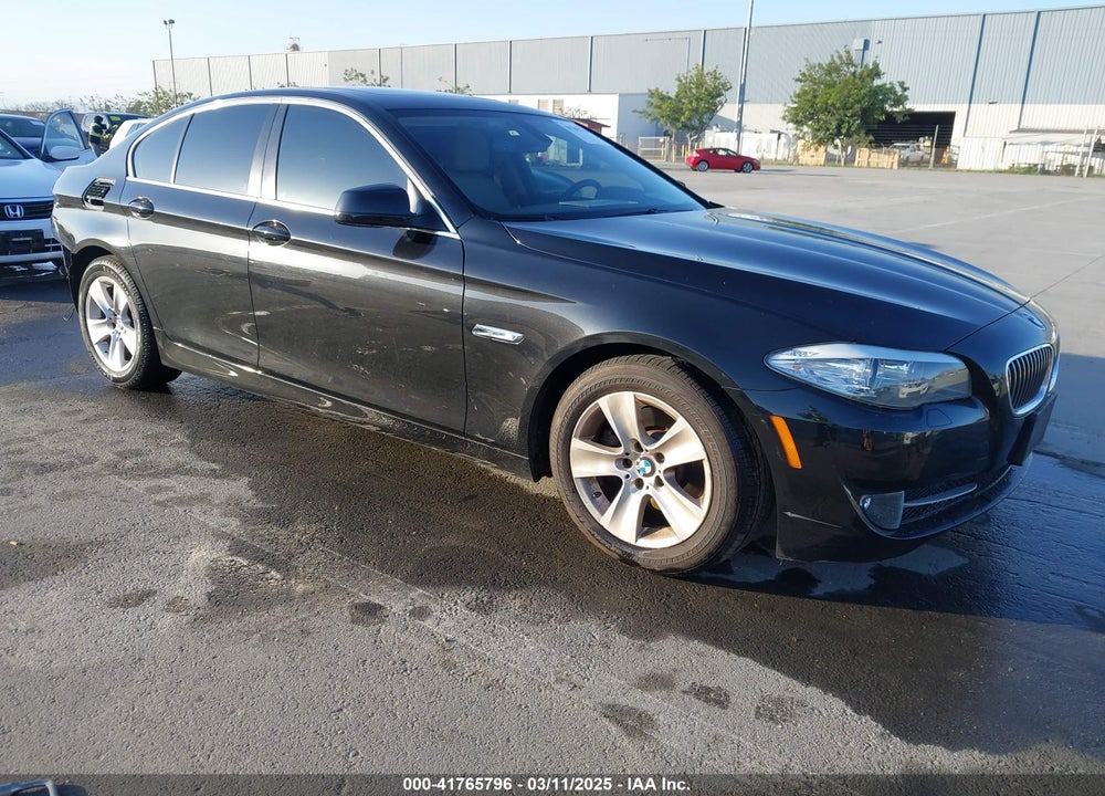 2011 BMW 528I VIN: WBAFR1C56BC745542