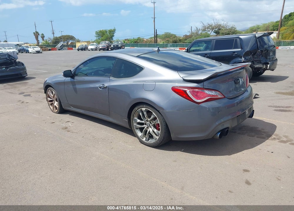 2016 HYUNDAI GENESIS 3.8 ULTIMATE VIN: KMHHU6KJ4GU132290