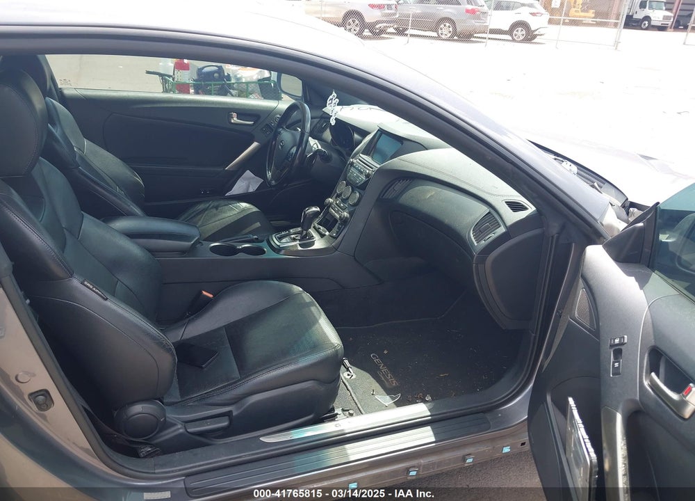 2016 HYUNDAI GENESIS 3.8 ULTIMATE VIN: KMHHU6KJ4GU132290