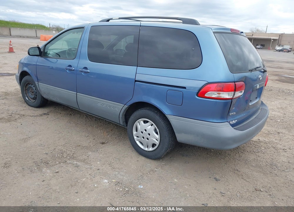 2002 TOYOTA SIENNA VIN: 4T3ZF13C92U424583