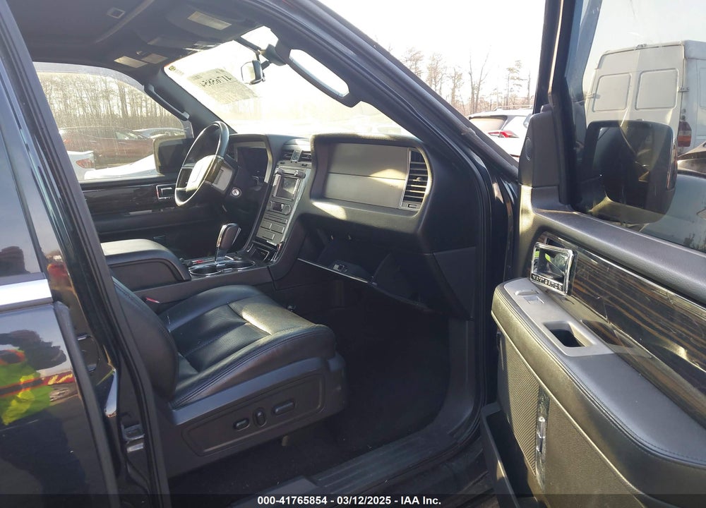 2010 LINCOLN NAVIGATOR VIN: 5LMJJ2J57AEJ03789