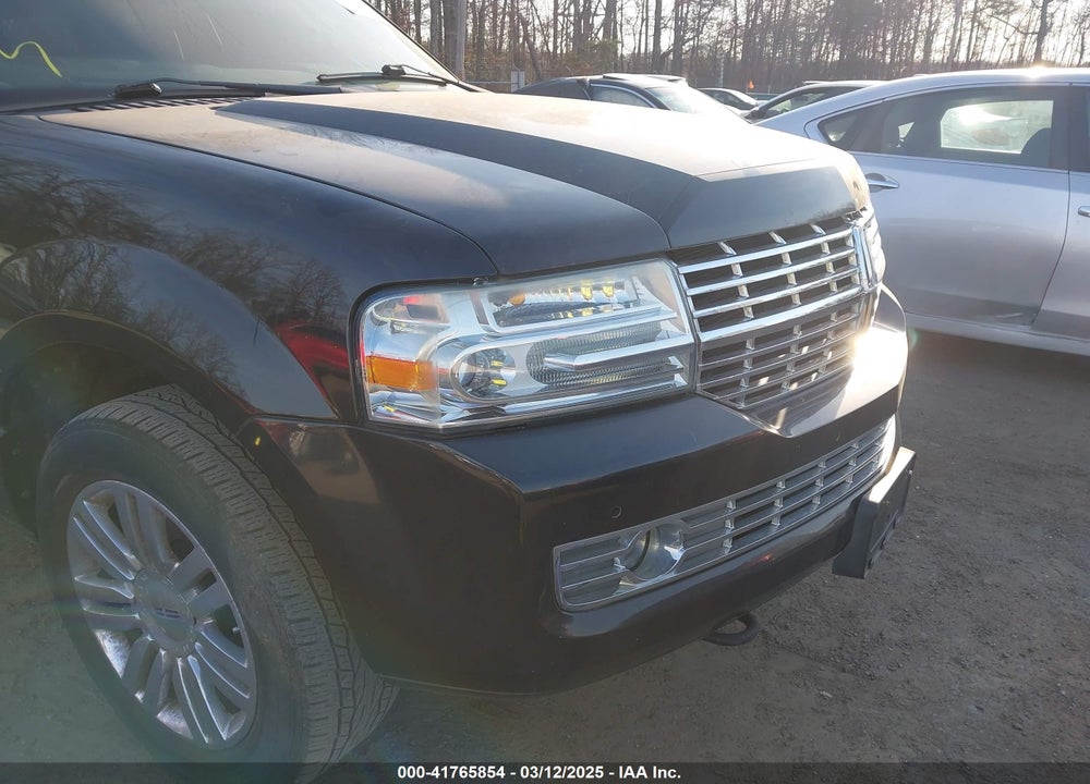 2010 LINCOLN NAVIGATOR VIN: 5LMJJ2J57AEJ03789