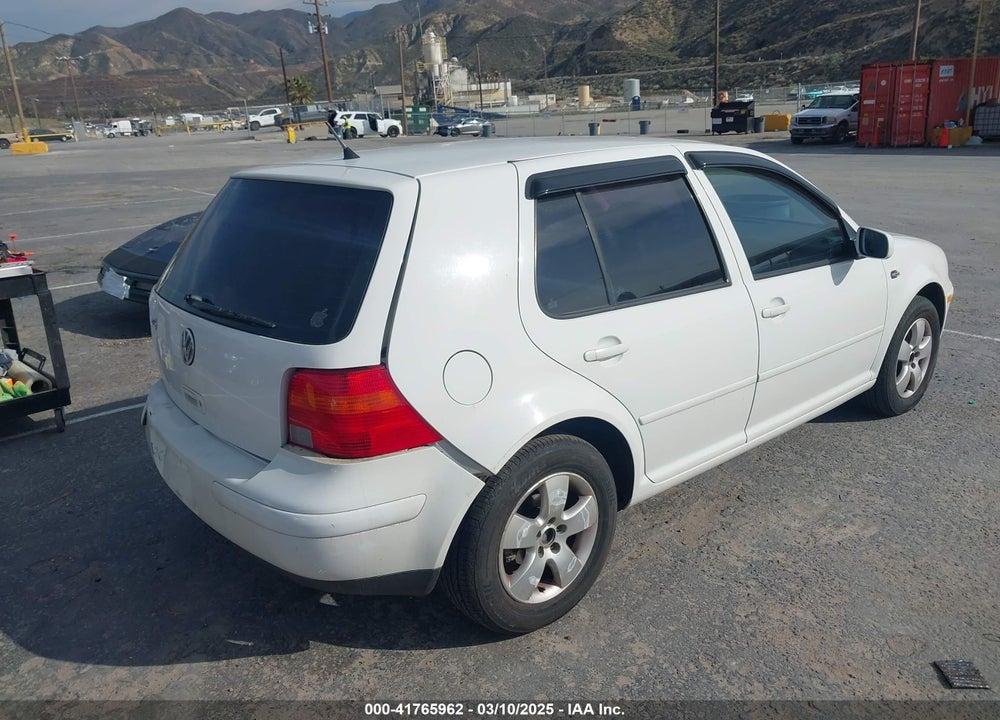 2003 VOLKSWAGEN GOLF VIN: 9BWFK61J634002000