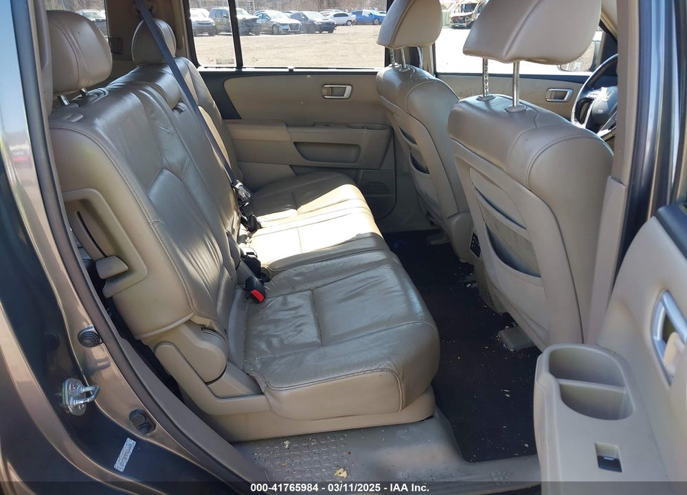 2009 HONDA PILOT VIN: 5FNYF48909B050228