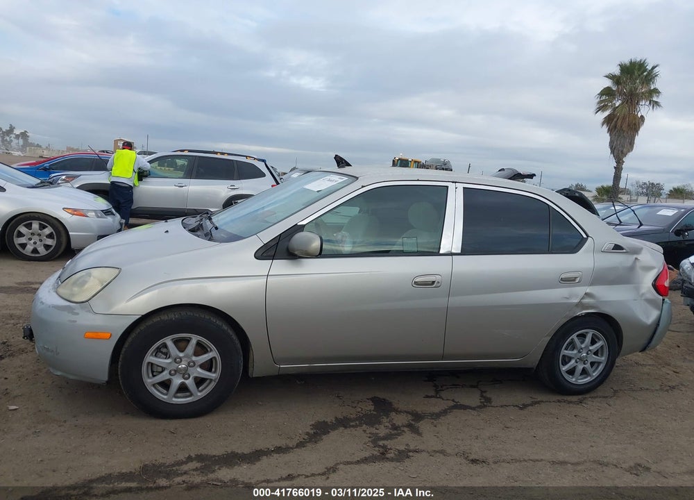 2002 TOYOTA PRIUS VIN: JT2BK12U020057917
