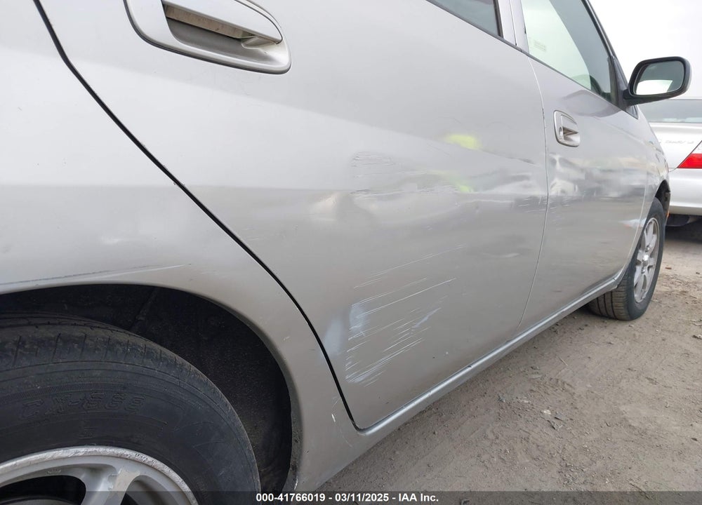 2002 TOYOTA PRIUS VIN: JT2BK12U020057917