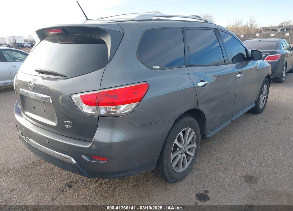 2015 NISSAN PATHFINDER VIN: 5N1AR2MM0FC635824