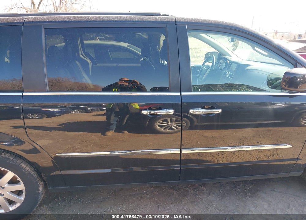 2015 CHRYSLER TOWN & COUNTRY TOURING VIN: 2C4RC1BG6FR629551