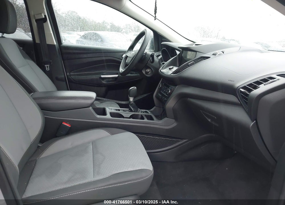2017 FORD ESCAPE VIN: 1FMCU0GD2HUE84747