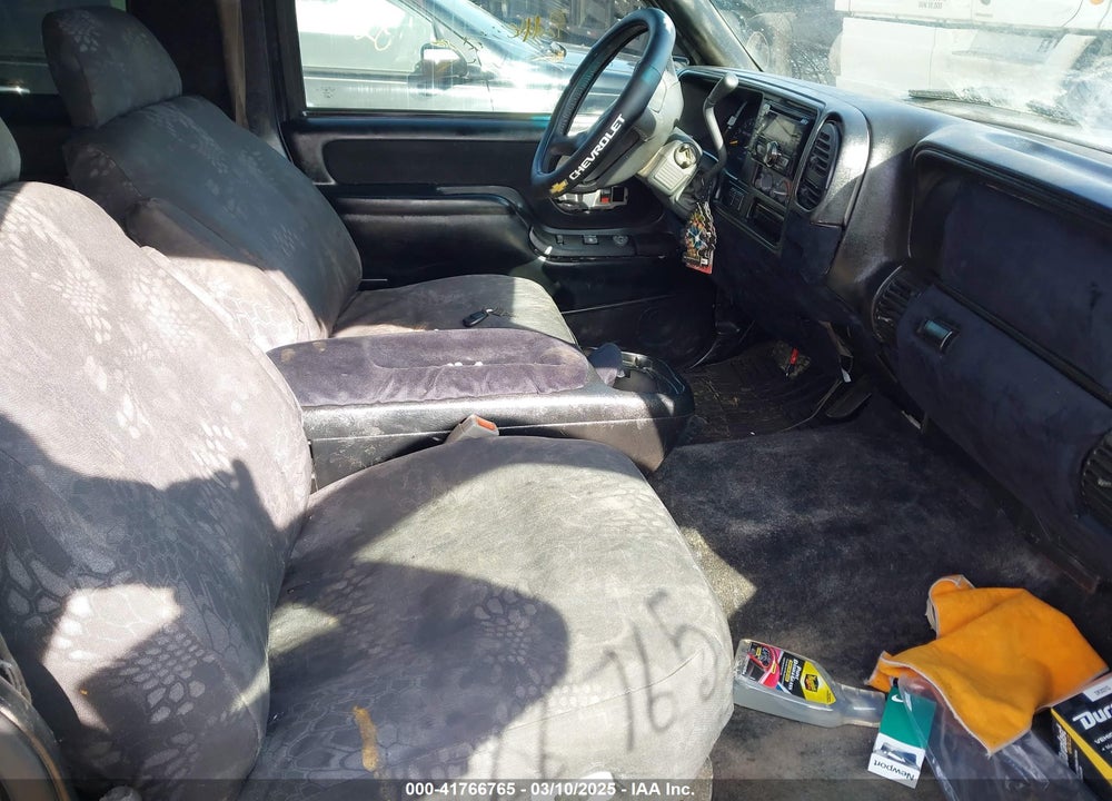 1997 CHEVROLET TAHOE VIN: 3GNEK18R5VG126423