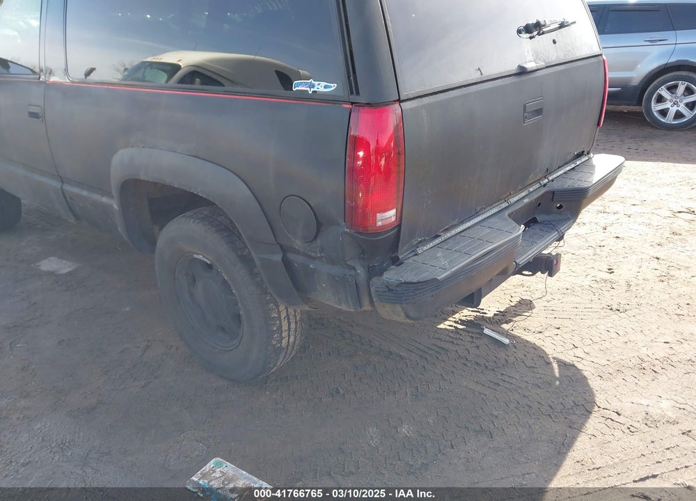 1997 CHEVROLET TAHOE VIN: 3GNEK18R5VG126423