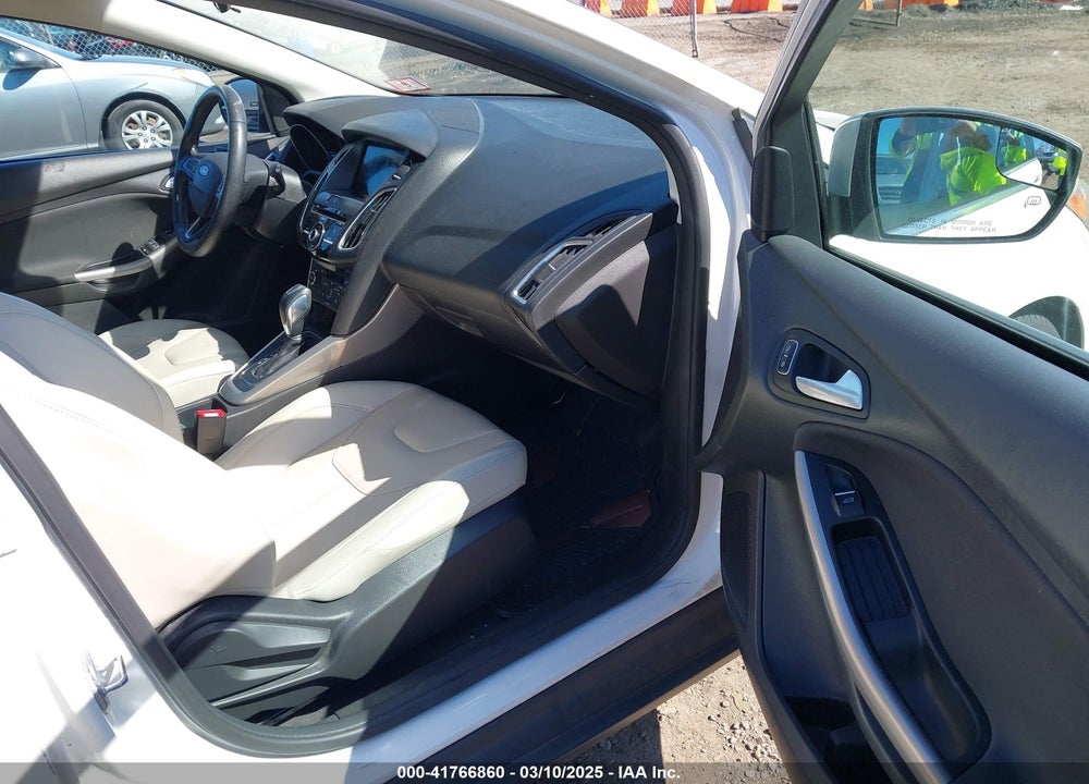 2017 FORD FOCUS VIN: 1FADP3N23HL287195