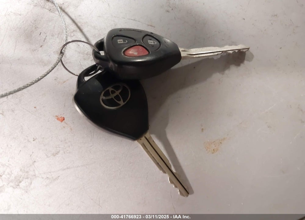 2010 TOYOTA YARIS VIN: JTDBT4K34A1394466