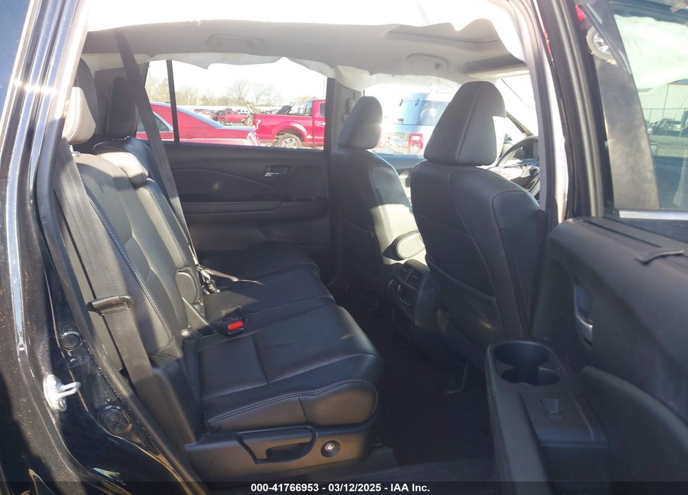 2021 HONDA PILOT VIN: 5FNYF5H2XMB036077