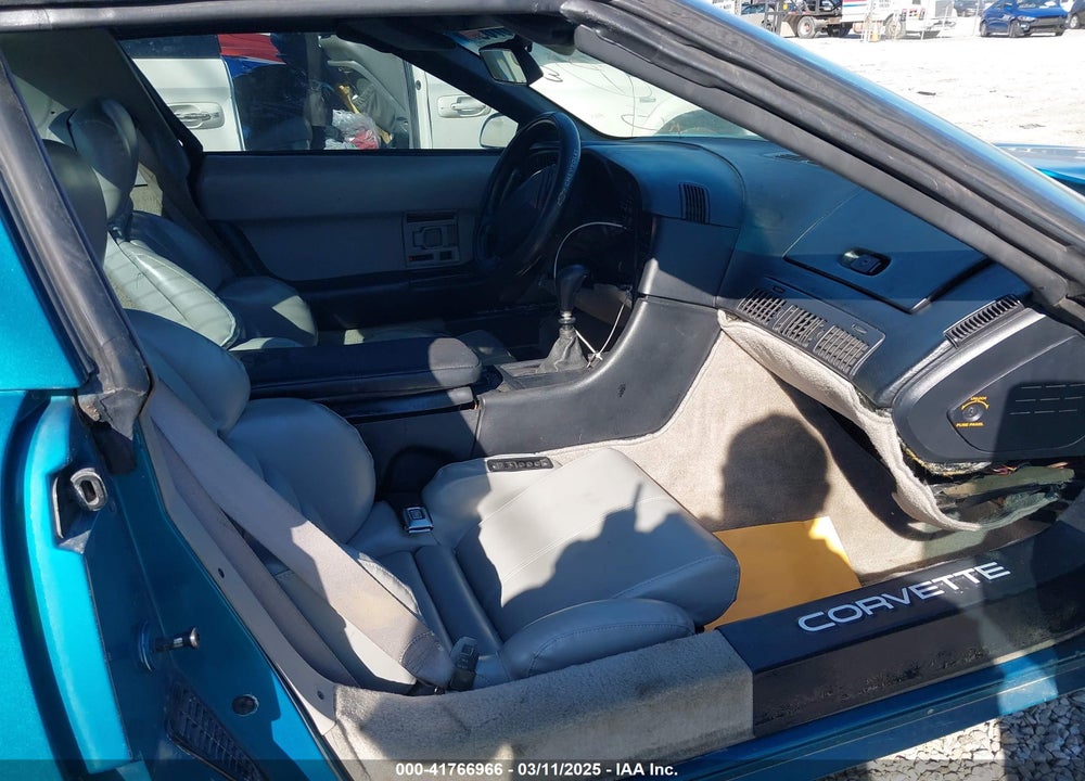 1992 CHEVROLET CORVETTE VIN: 1G1YY23P8N5108076