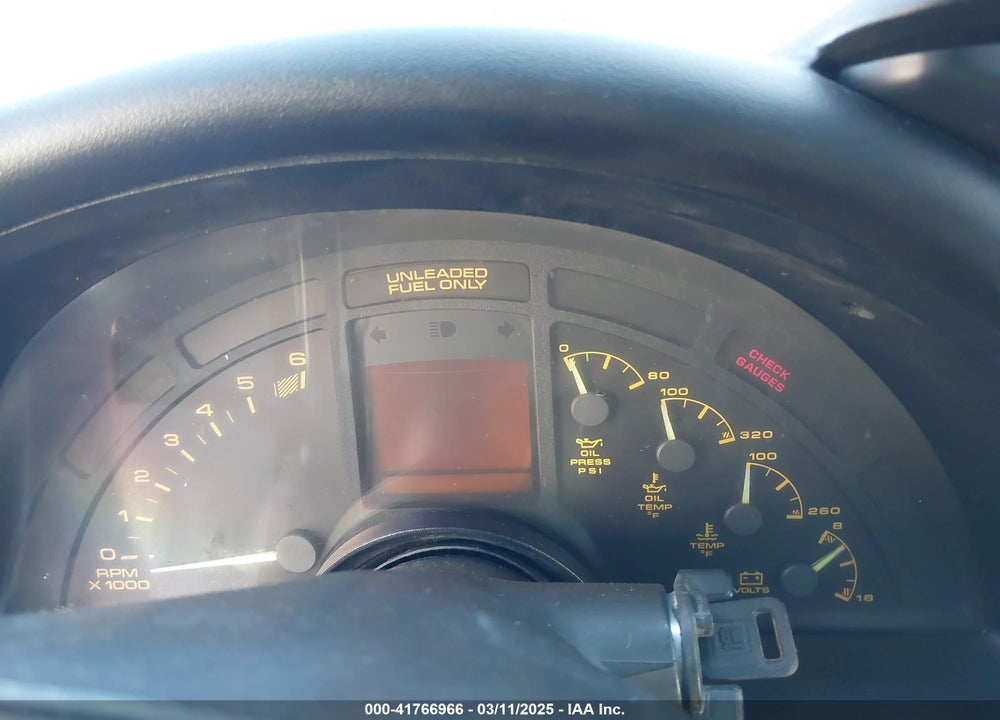 1992 CHEVROLET CORVETTE VIN: 1G1YY23P8N5108076