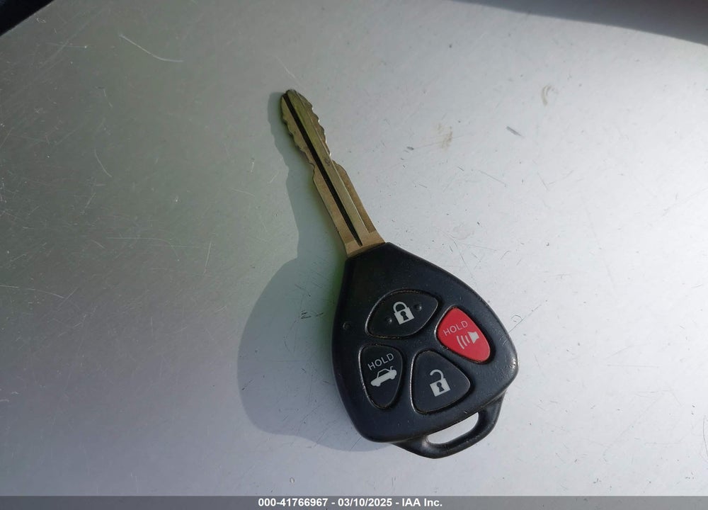 2008 TOYOTA CAMRY LE VIN: 4T4BE46K08R033287