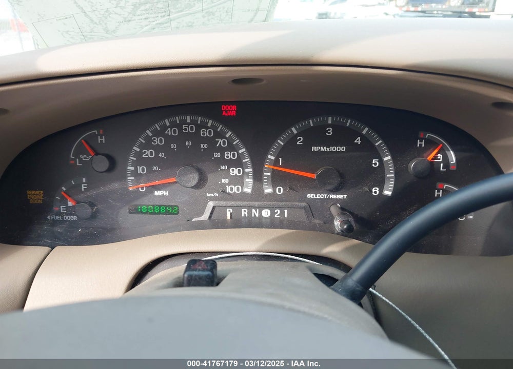 2000 FORD EXPEDITION VIN: 1FMRU1766YLA42190