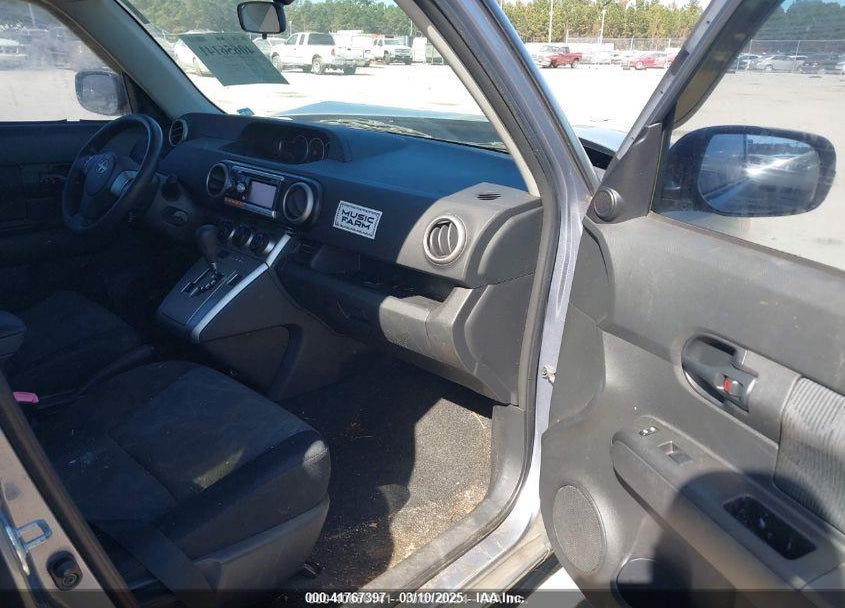 2011 SCION XB VIN: JTLZE4FE1B1125612