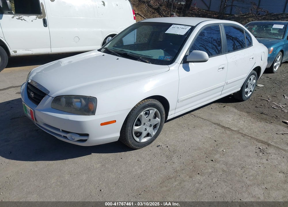 2005 HYUNDAI ELANTRA VIN: KMHDN46D25U029337
