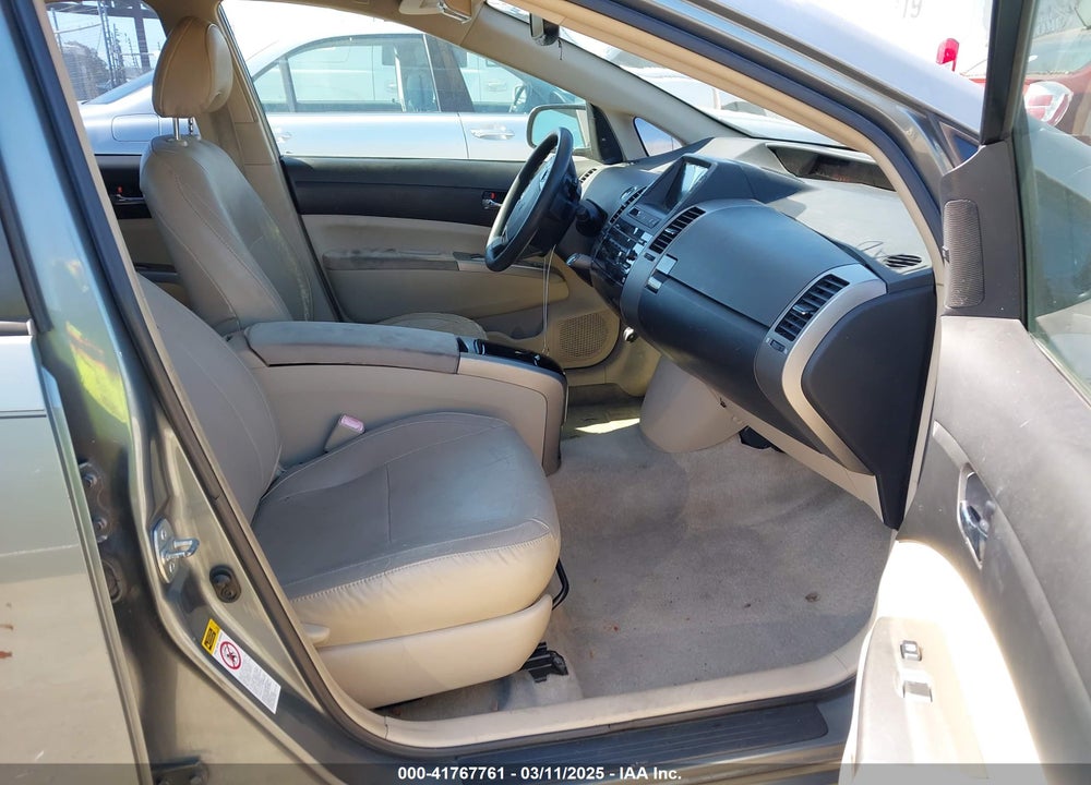 2005 TOYOTA PRIUS VIN: JTDKB20U753014520
