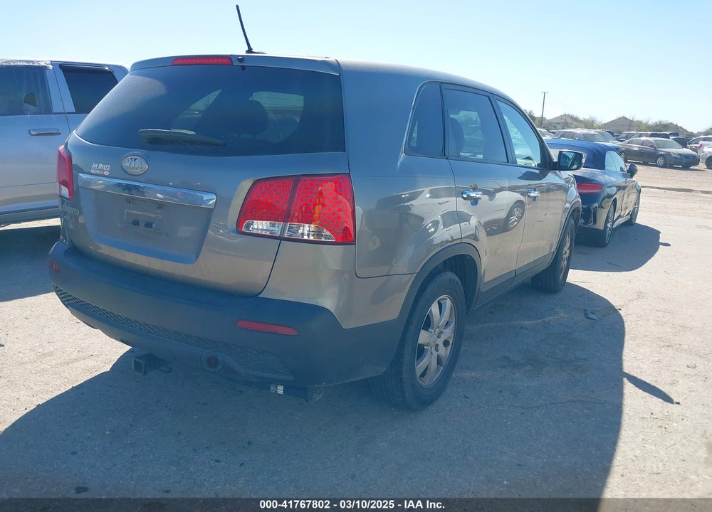 2012 KIA SORENTO VIN: 5XYKT3A14CG191686