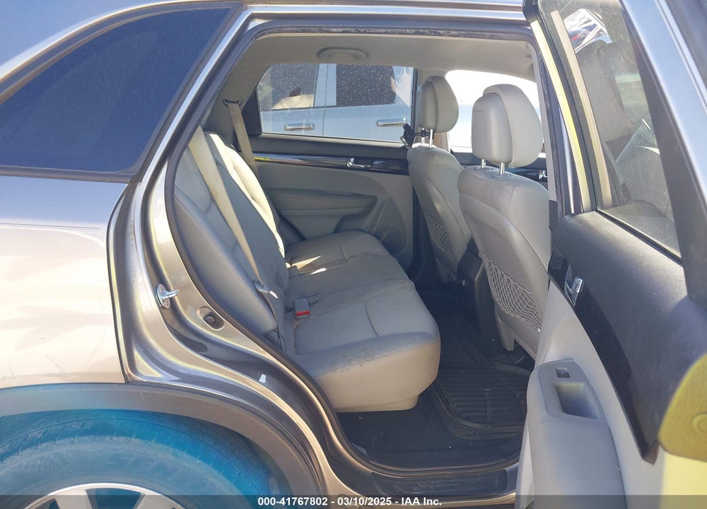 2012 KIA SORENTO VIN: 5XYKT3A14CG191686