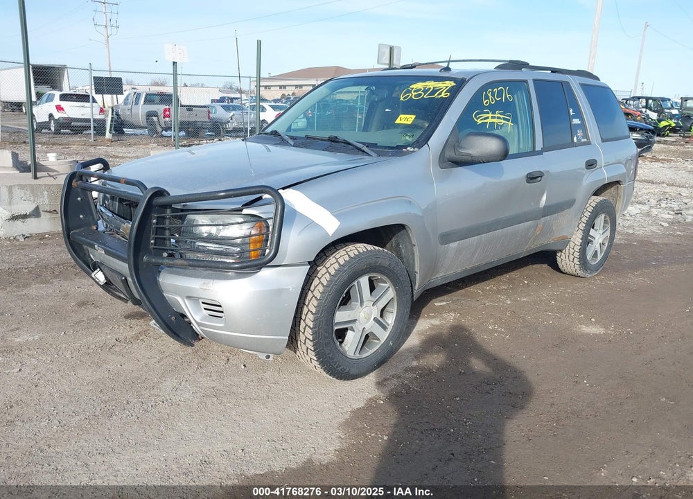 2005 CHEVROLET TRAILBLAZER LS VIN: 1GNDT13S852222235