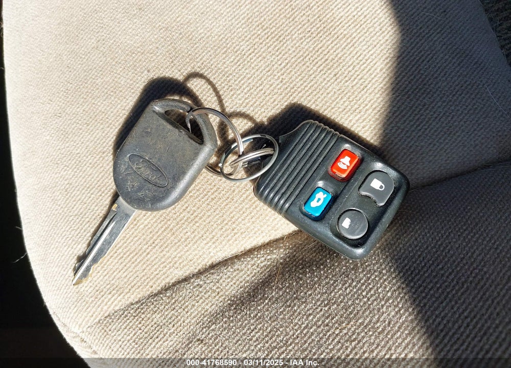 2005 FORD TAURUS VIN: 1FAFP53U85A125286