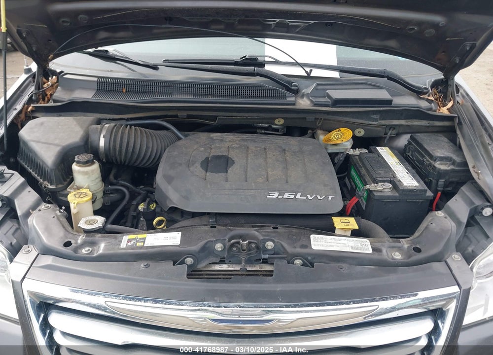 2016 CHRYSLER TOWN & COUNTRY VIN: 2C4RC1BG8GR113130