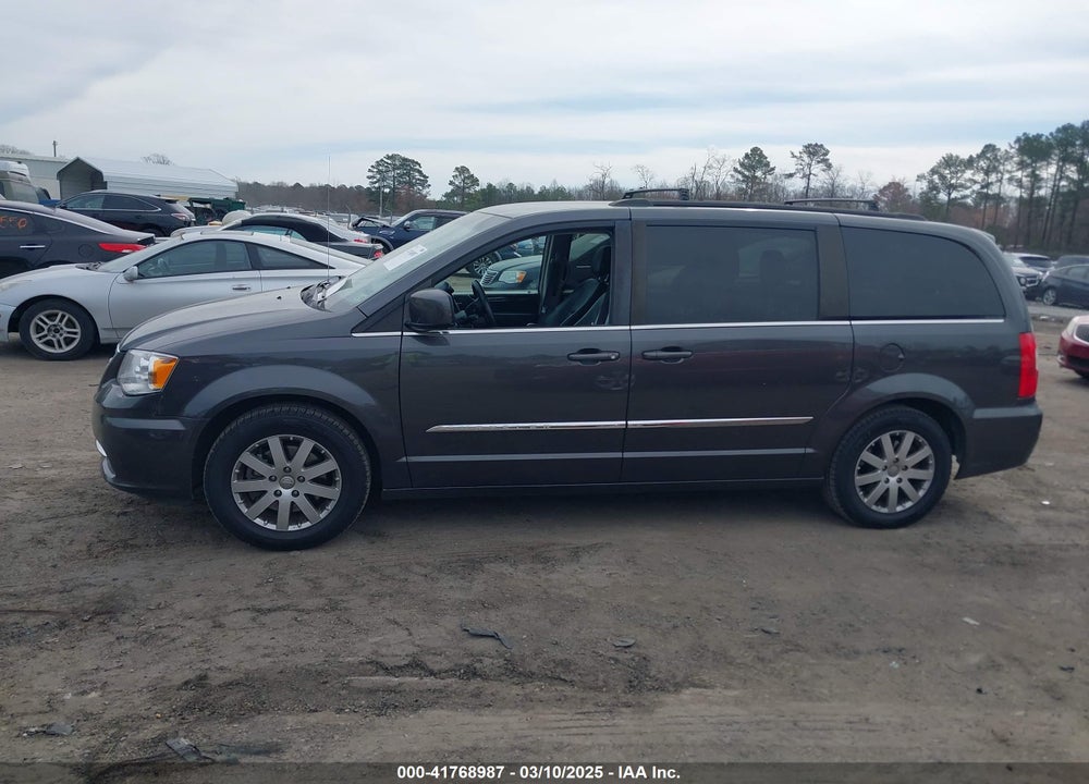 2016 CHRYSLER TOWN & COUNTRY VIN: 2C4RC1BG8GR113130