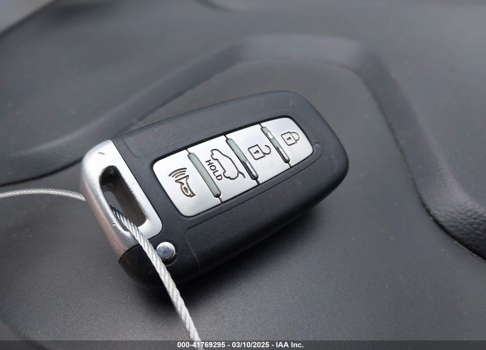 2011 KIA SPORTAGE VIN: KNDPCCA2XB7041155