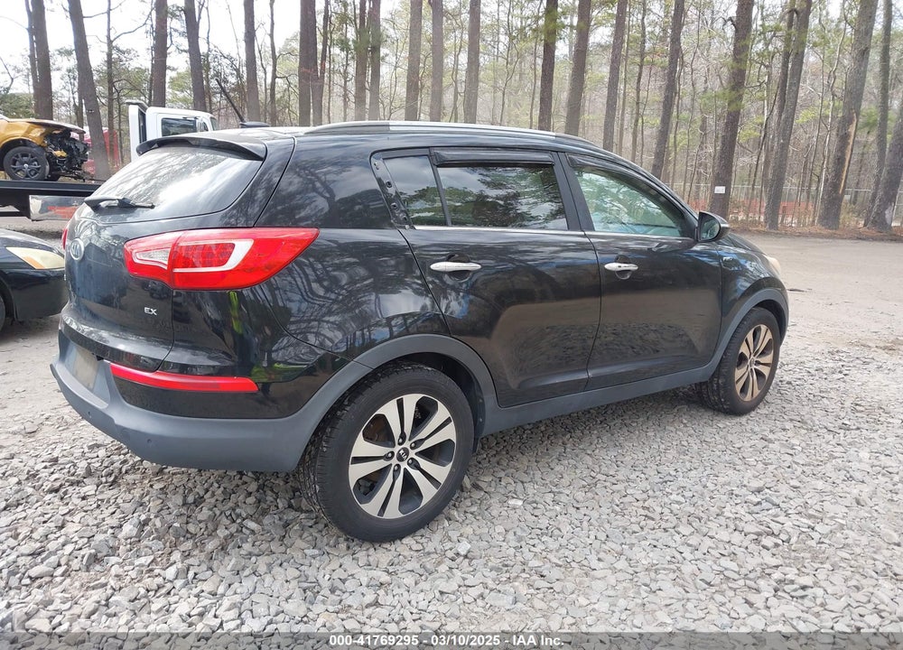 2011 KIA SPORTAGE VIN: KNDPCCA2XB7041155