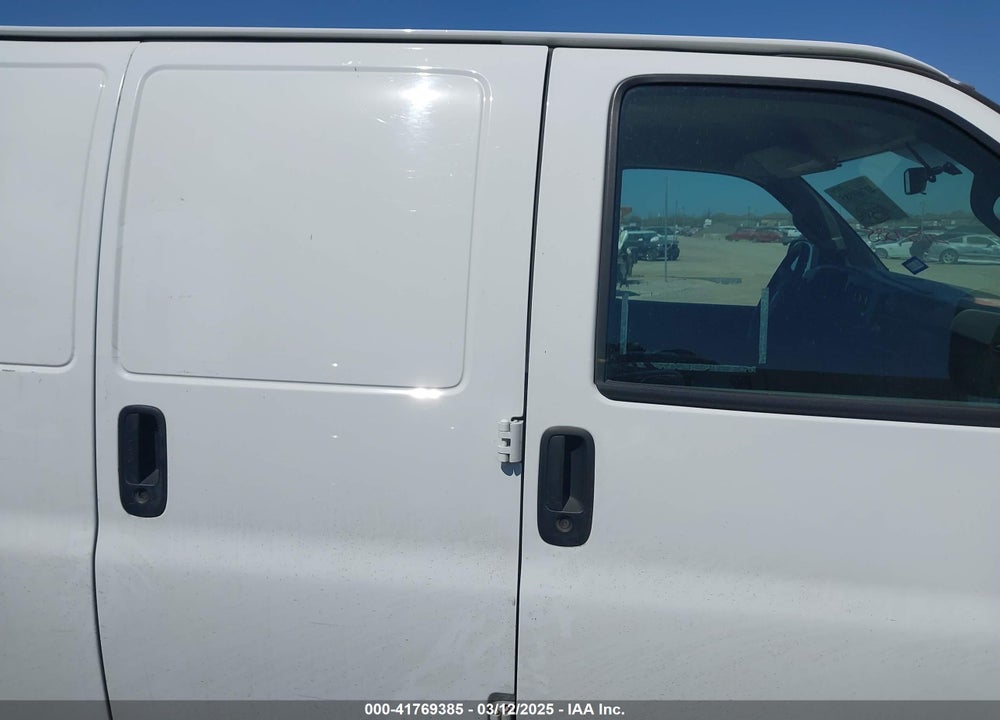 2019 CHEVROLET EXPRESS 2500 VIN: 1GCWGAFG5K1266398