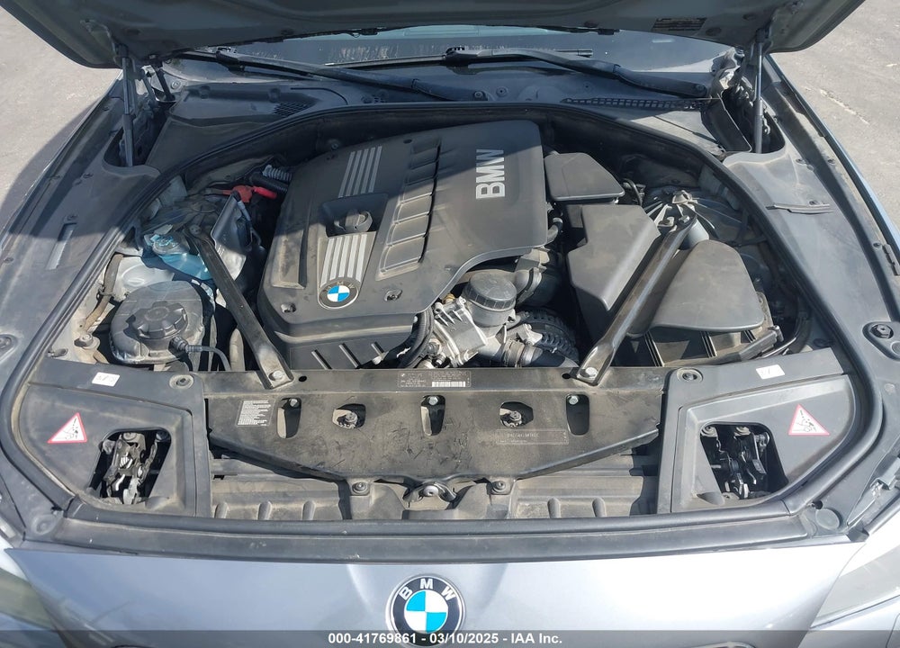2011 BMW 528I VIN: WBAFR1C58BC744389