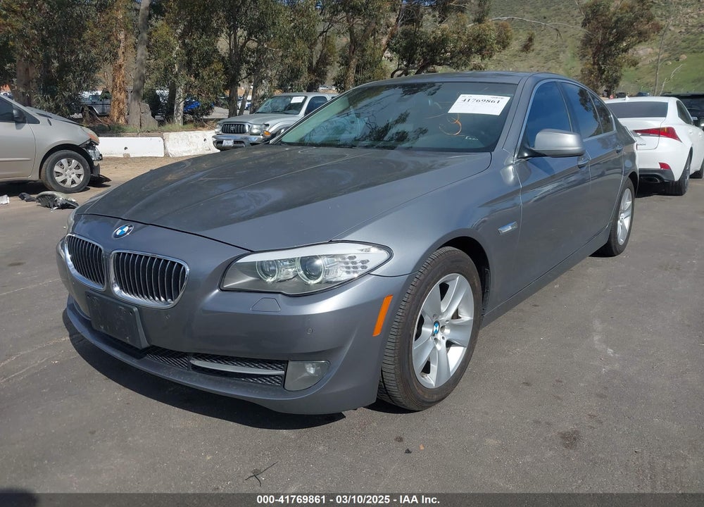 2011 BMW 528I VIN: WBAFR1C58BC744389