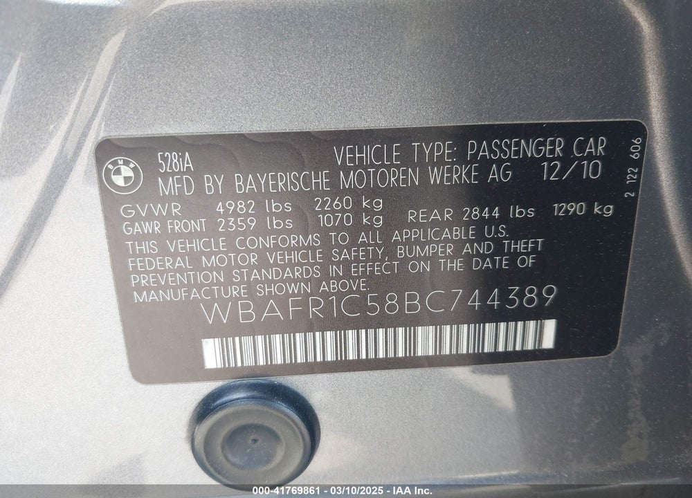 2011 BMW 528I VIN: WBAFR1C58BC744389