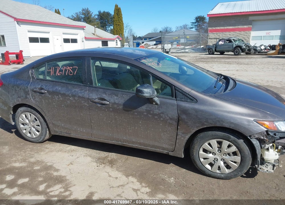 2012 HONDA CIVIC VIN: 2HGFB2F57CH612040